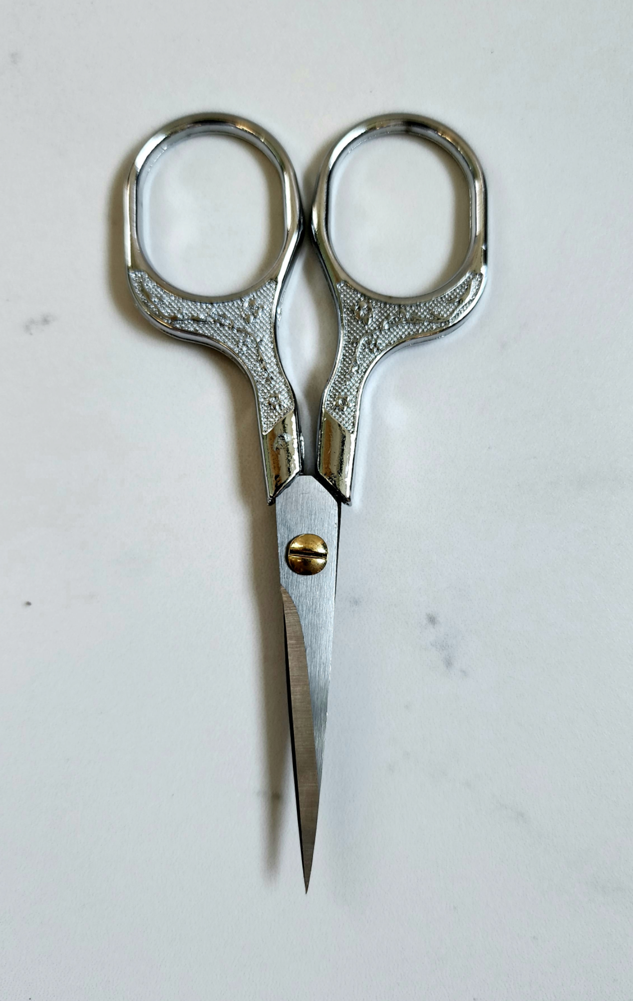 Vintage look prop snips
